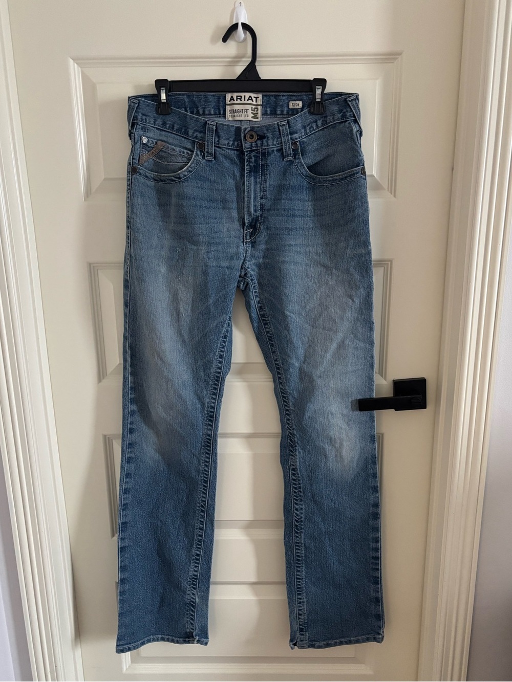 Ariat Men's Medium Blue Straight Leg Jeans
